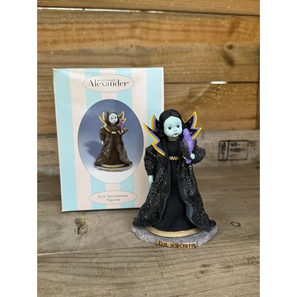 Vintage Madame Alexander Evil Sorceressโ Figurine Ltd Edition/PC Circa2000.